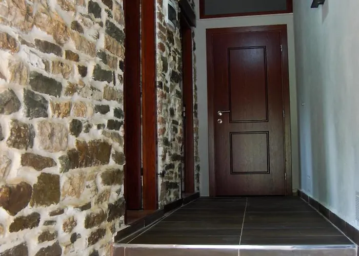 Pampeas Family House * Gjirokastër