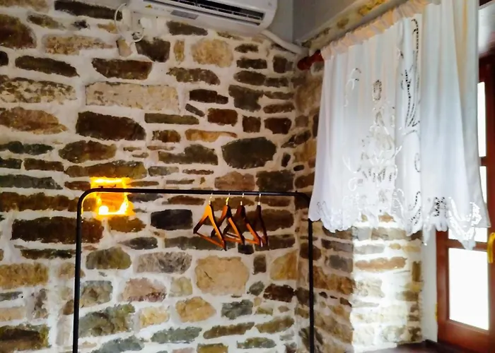 Pampeas Family House * Gjirokastër